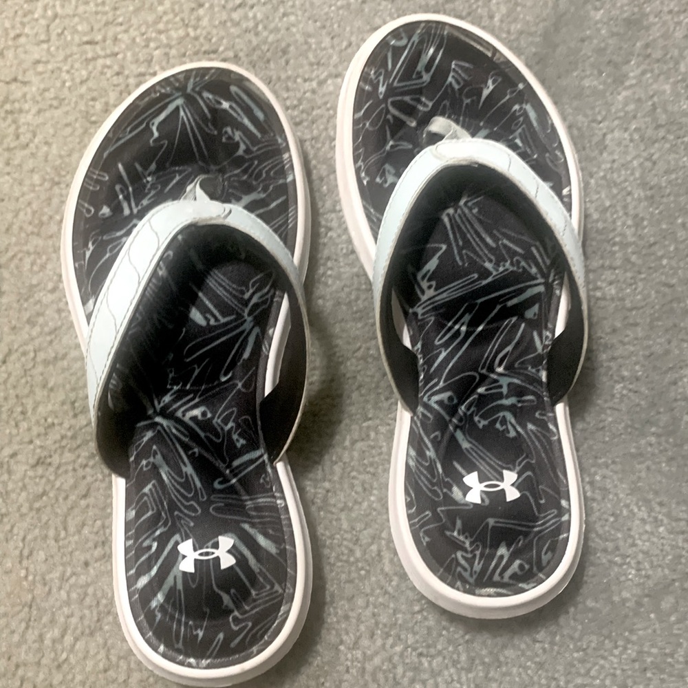 Ladies flip flops